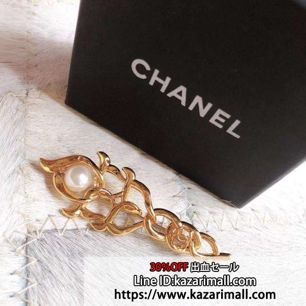 Chanel 透かし彫り矢印パールブローチ